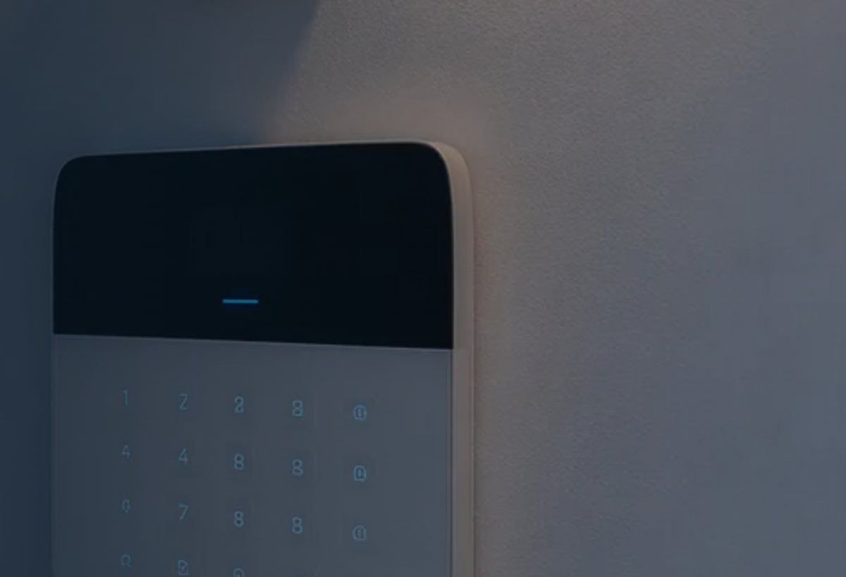 Clavier d'alarme anti-intrusion au mur